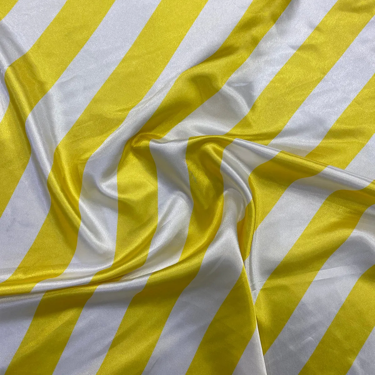 5pcs - 2" Satin Stripe Table Linen 132" Round - White and Yellow