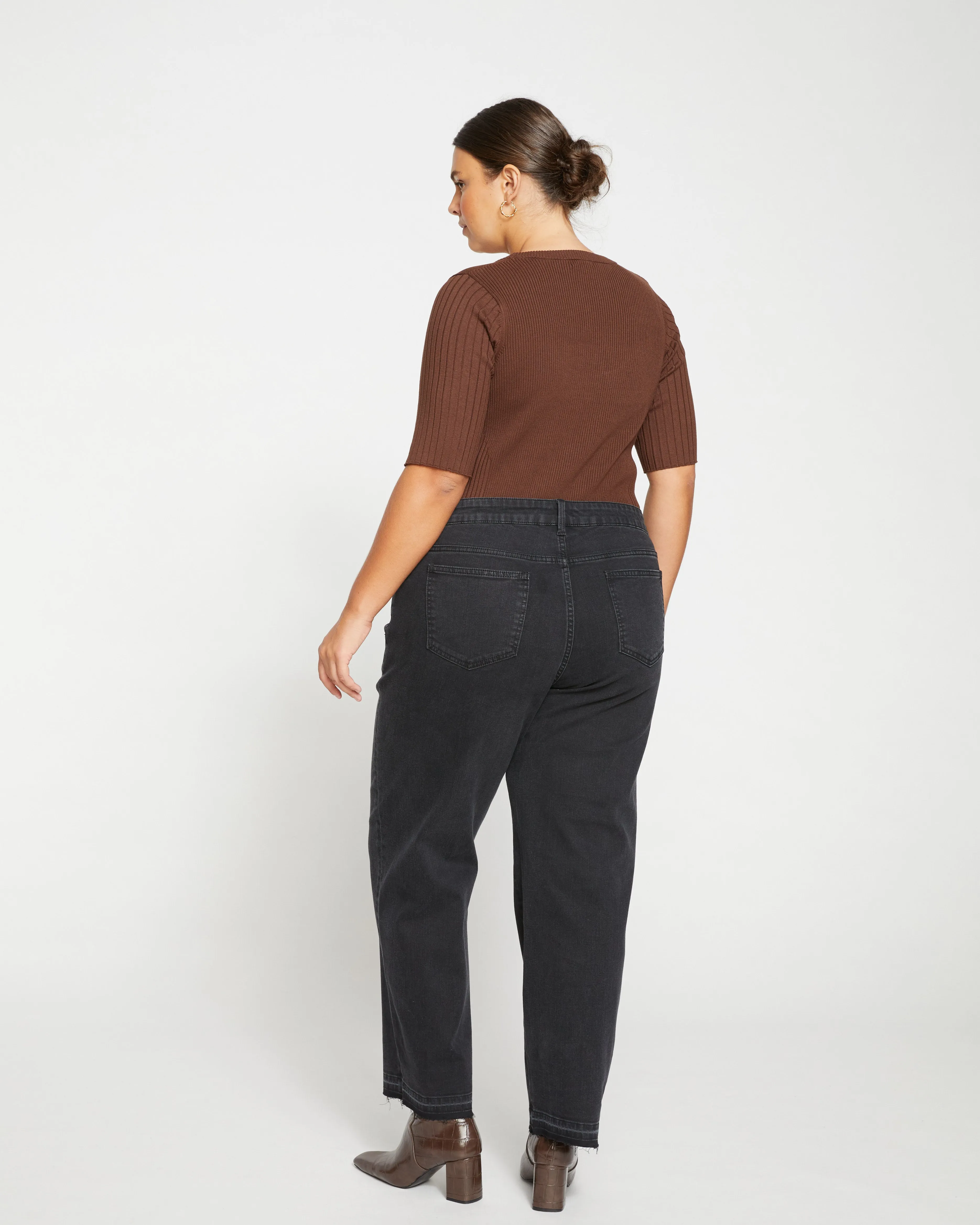 Bae Boyfriend Straight Leg Jeans - Broken Black