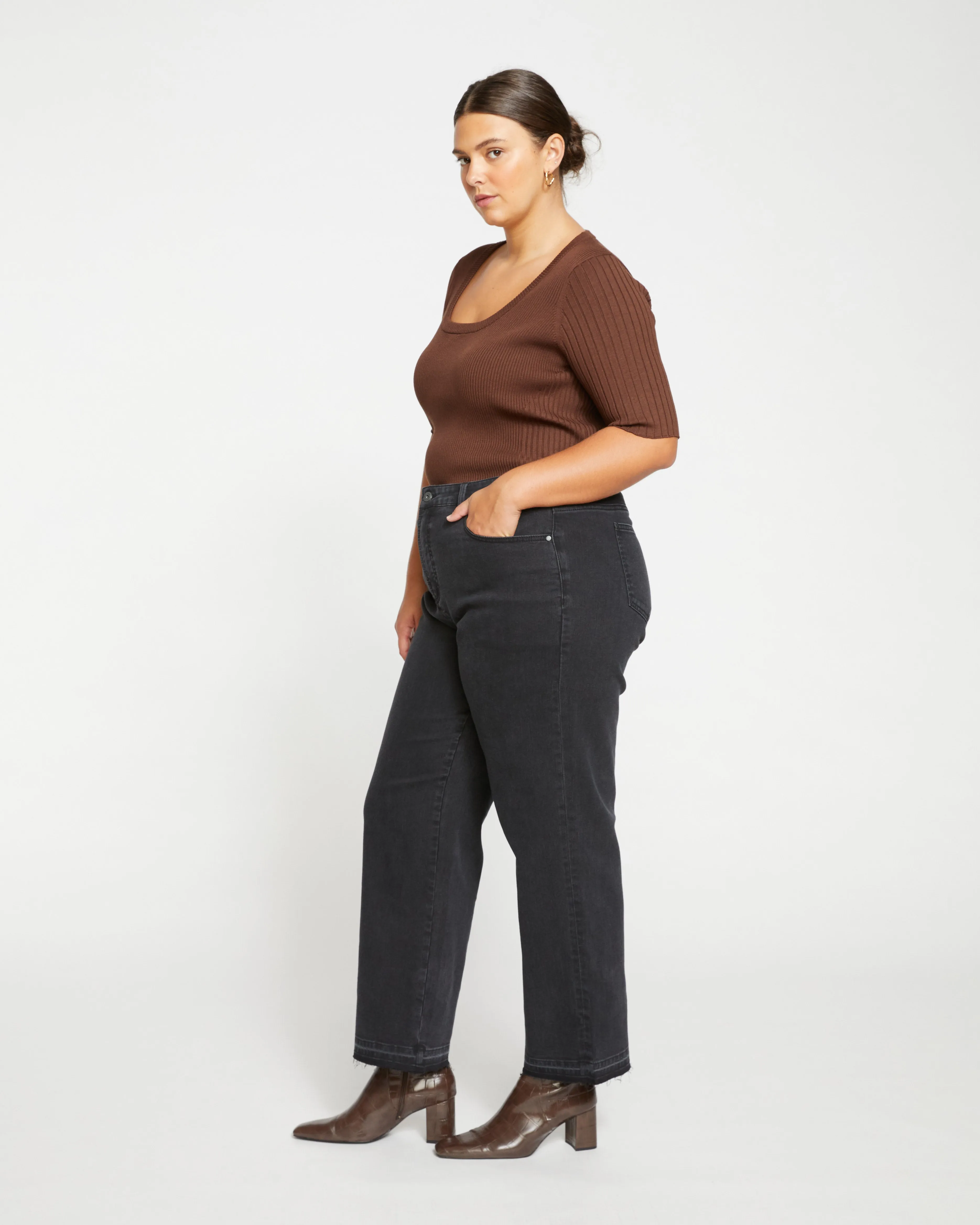 Bae Boyfriend Straight Leg Jeans - Broken Black